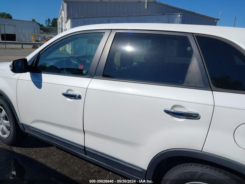 2011 Kia Sorento Lx VIN: 5XYKT3A1XBG157265 Lot: 39526640