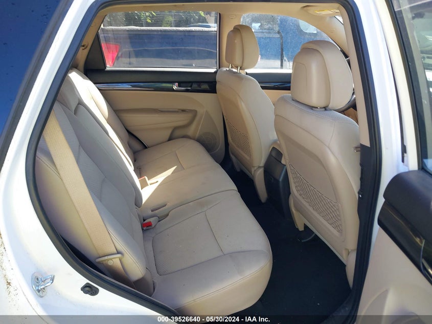 2011 Kia Sorento Lx VIN: 5XYKT3A1XBG157265 Lot: 39526640