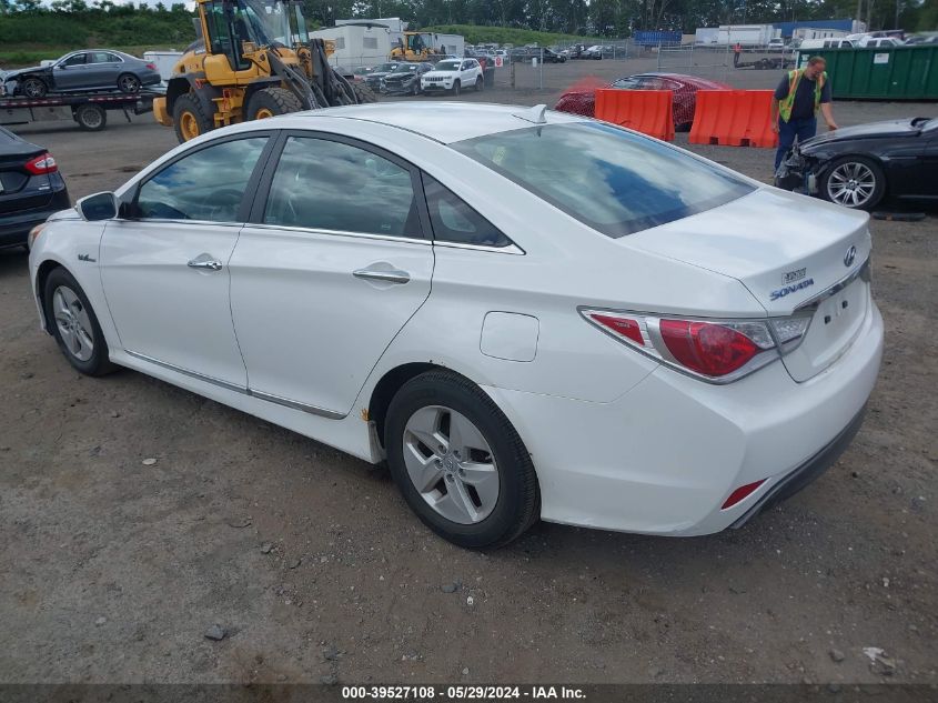 2011 Hyundai Sonata Hybrid VIN: KMHEC4A48BA005851 Lot: 39527108