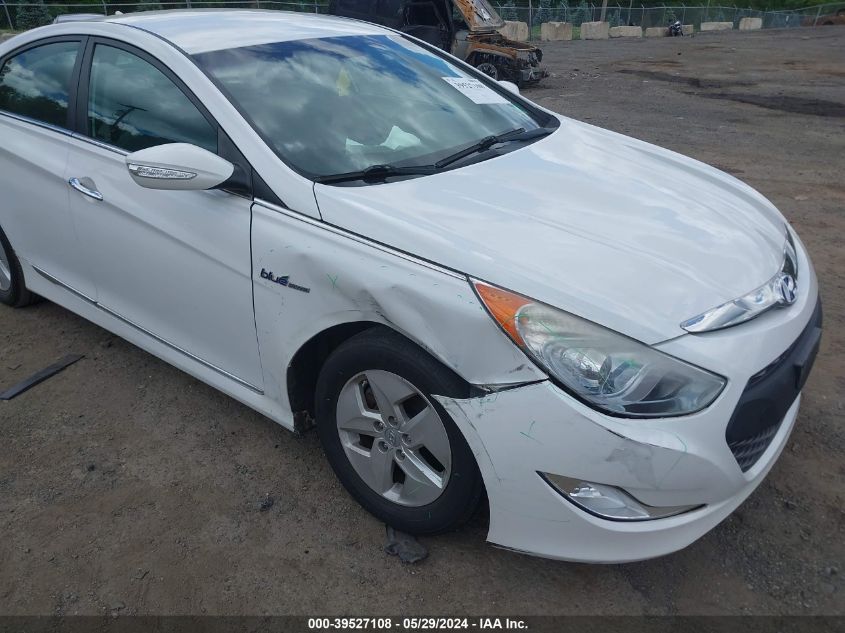 2011 Hyundai Sonata Hybrid VIN: KMHEC4A48BA005851 Lot: 39527108