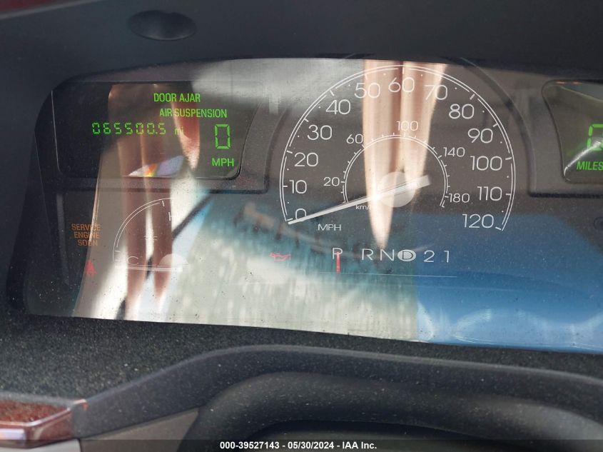 2003 Lincoln Town Car Signature VIN: 1LNHM82W53Y605981 Lot: 39527143