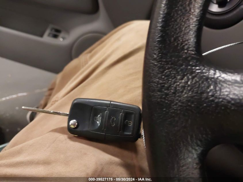 2004 Volkswagen Jetta Gls 2.0L VIN: 3VWSK69M84M081616 Lot: 39527175