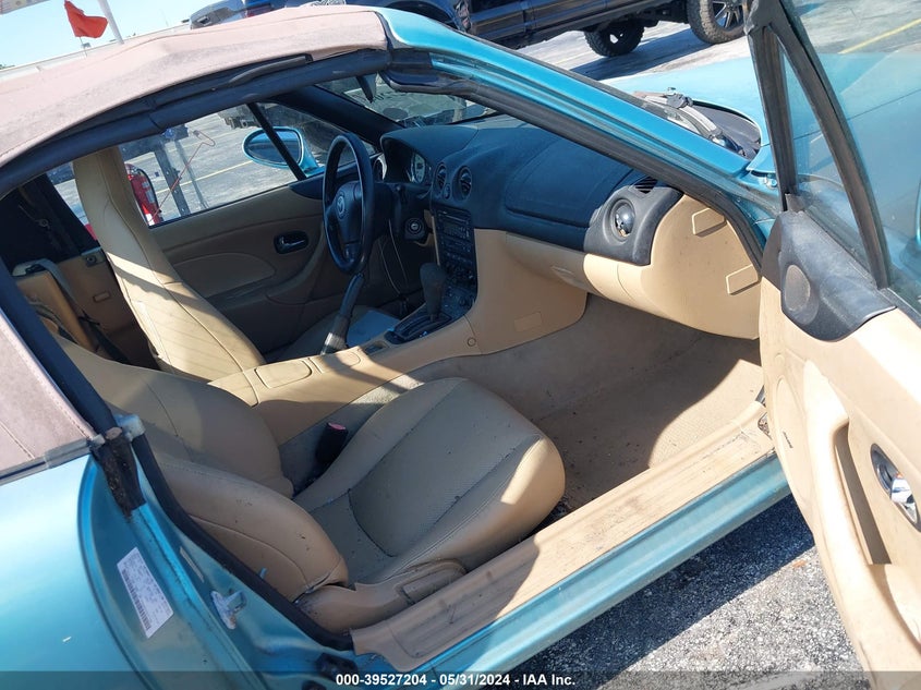 2001 Mazda Mx-5 Miata Ls/Special Edition VIN: JM1NB353010211799 Lot: 39527204