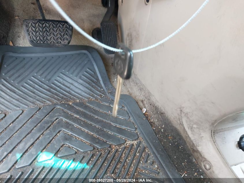 2005 Toyota Highlander V6 VIN: JTEGP21A850070250 Lot: 39527205