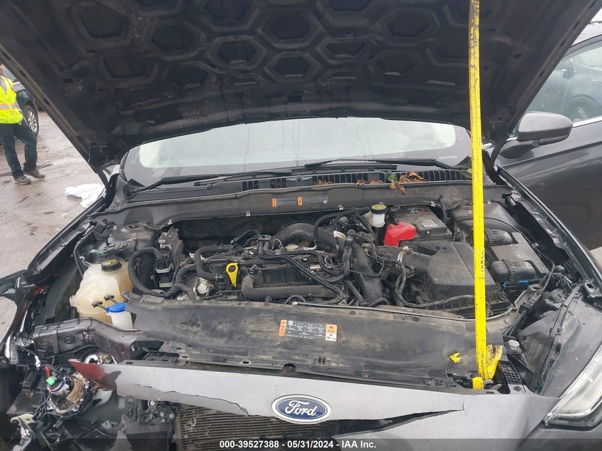 3FA6P0HD8LR111970 2020 Ford Fusion Se