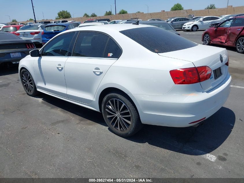 2012 Volkswagen Jetta 2.5L Sel Premium VIN: 3VWLP7AJ3CM395010 Lot: 39527454