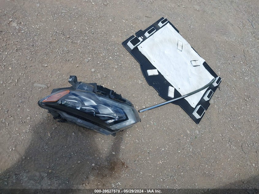 2018 Nissan Rogue Sl VIN: JN8AT2MV7JW309061 Lot: 39527578