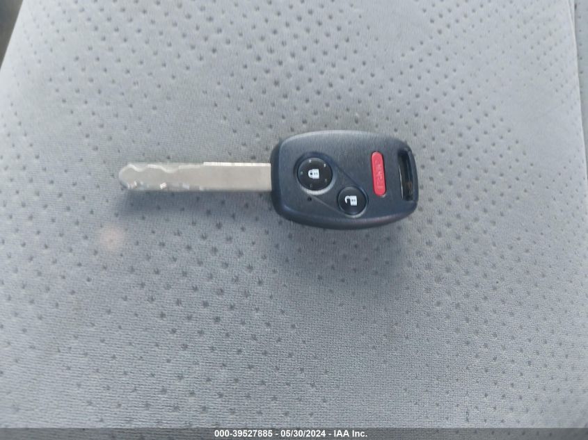 2005 Honda Odyssey Lx VIN: 5FNRL38215B111557 Lot: 39527885