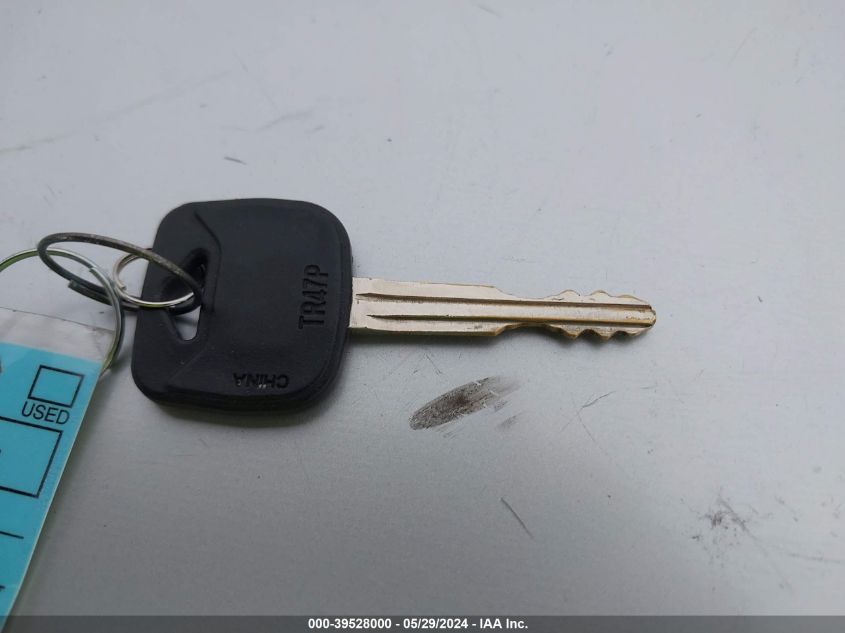 2000 Toyota Camry Ce VIN: 4T1BG22K5YU676636 Lot: 39528000