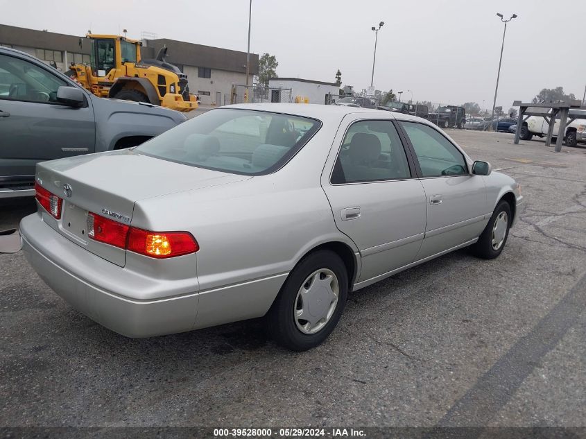 2000 Toyota Camry Ce VIN: 4T1BG22K5YU676636 Lot: 39528000