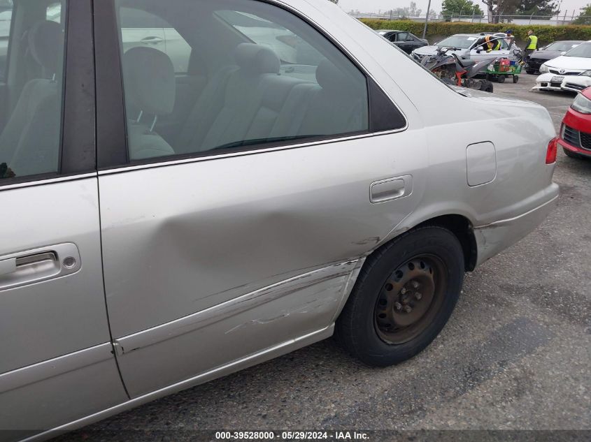 2000 Toyota Camry Ce VIN: 4T1BG22K5YU676636 Lot: 39528000