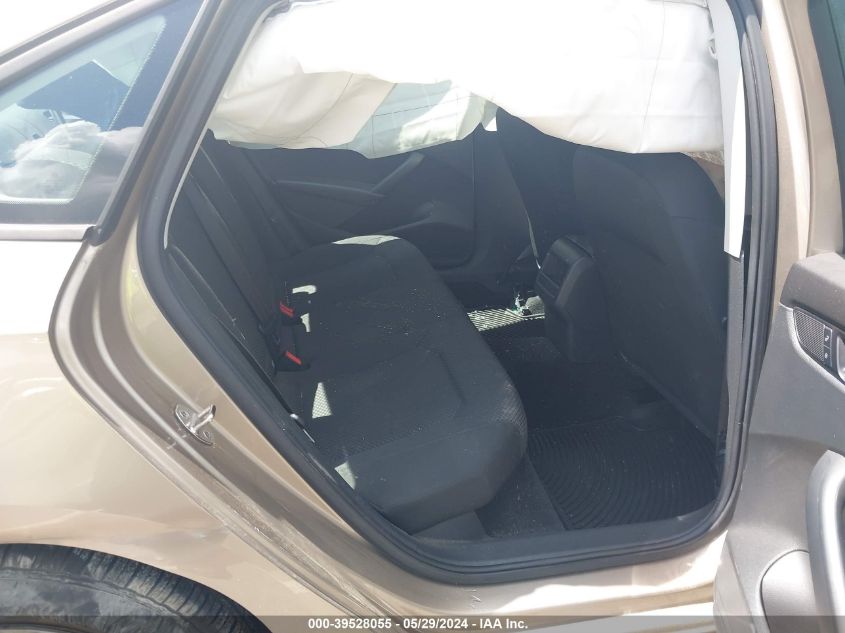 2015 Volkswagen Passat 1.8T S VIN: 1VWAT7A38FC064689 Lot: 39528055