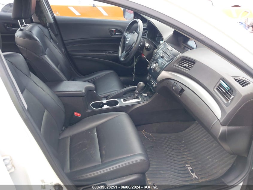 2016 Acura Ilx 2.4L/Acurawatch Plus Package VIN: 19UDE2F36GA025636 Lot: 39528251