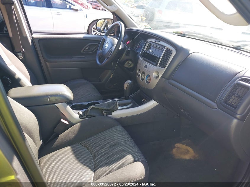 2005 Mazda Tribute S VIN: 4F2YZ94155KM58807 Lot: 39528372