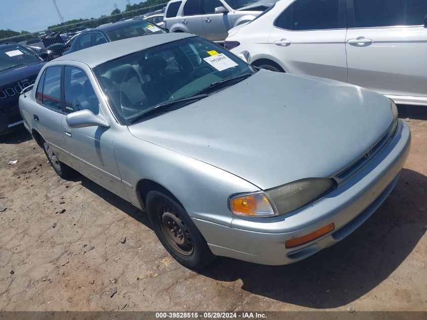 1995 Toyota Camry Le VIN: 4T1SK12E8SU643642 Lot: 39528515