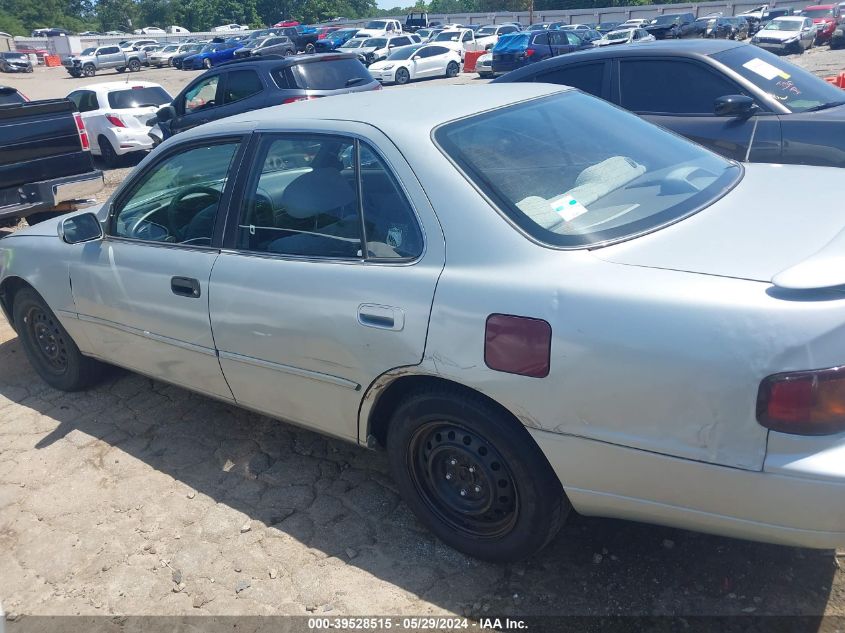 1995 Toyota Camry Le VIN: 4T1SK12E8SU643642 Lot: 39528515