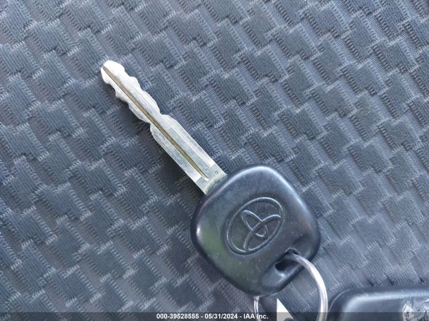 2005 Toyota Corolla S VIN: 2T1BR30E25C435336 Lot: 39528555