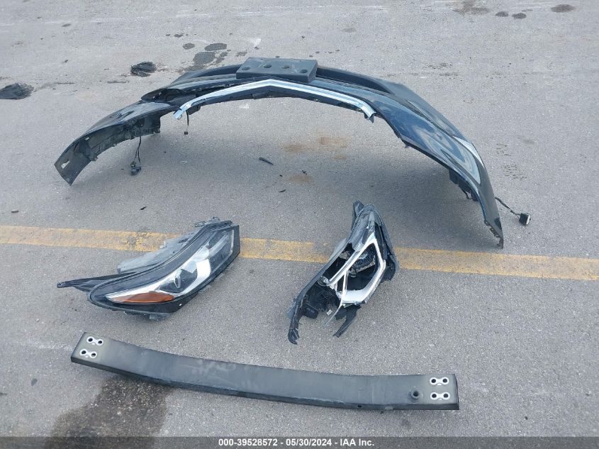 2018 Chevrolet Equinox Premier VIN: 2GNAXVEV1J6204677 Lot: 39528572