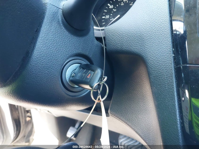 2015 Nissan Rogue S VIN: KNMAT2MV5FP561548 Lot: 39528643