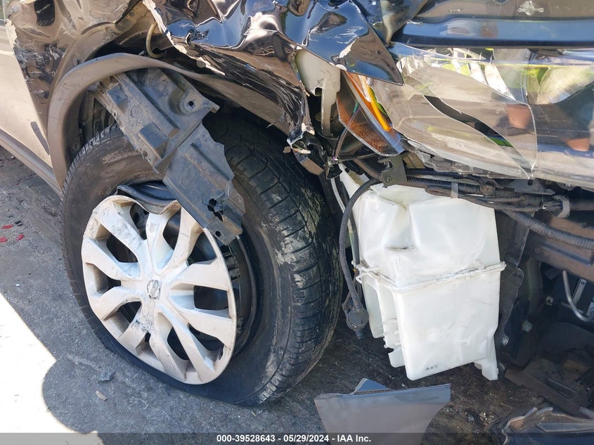 2015 Nissan Rogue S VIN: KNMAT2MV5FP561548 Lot: 39528643