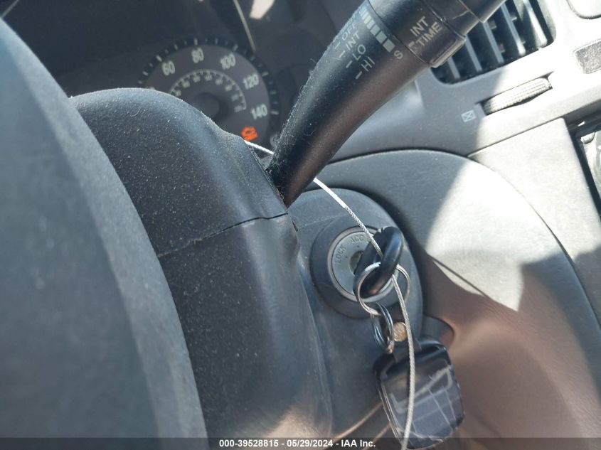 2004 Hyundai Elantra Gls/Gt VIN: KMHDN46D74U850173 Lot: 39528815