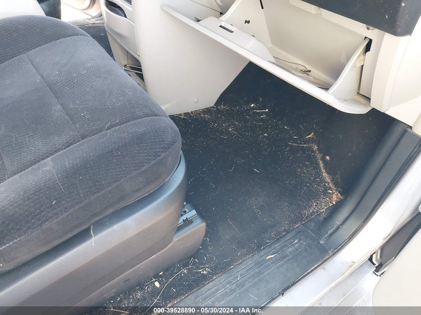 2011 Dodge Grand Caravan Crew VIN: 2D4RN5DG6BR662156 Lot: 39528890