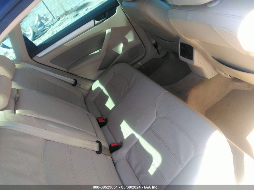 2013 Volkswagen Passat 2.0L Tdi Se VIN: 1VWBN7A31DC00123 Lot: 39529051