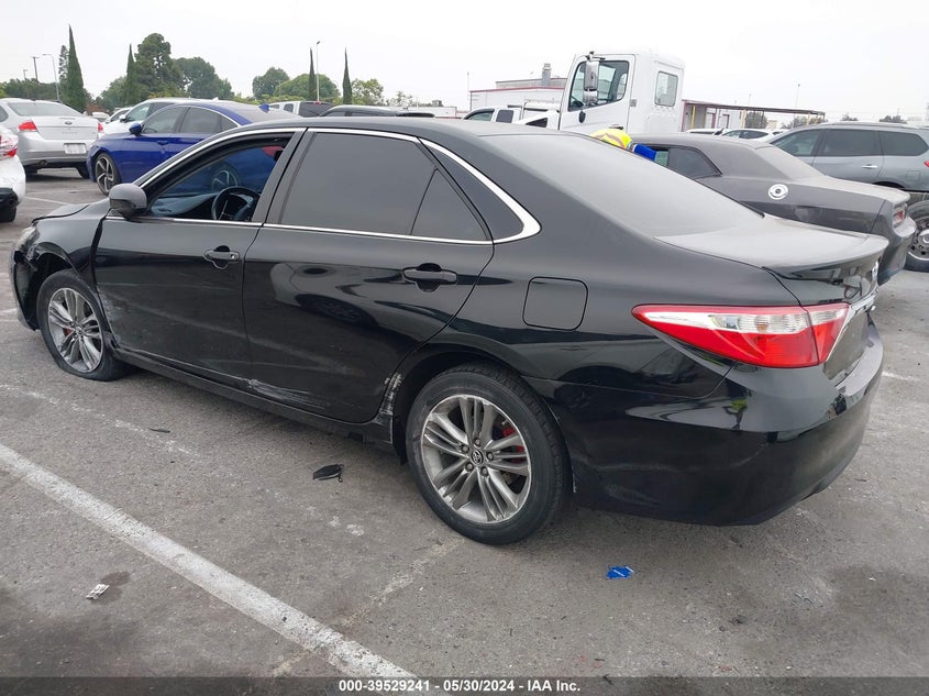 2015 Toyota Camry Se VIN: 4T1BF1FK2FU083580 Lot: 39529241