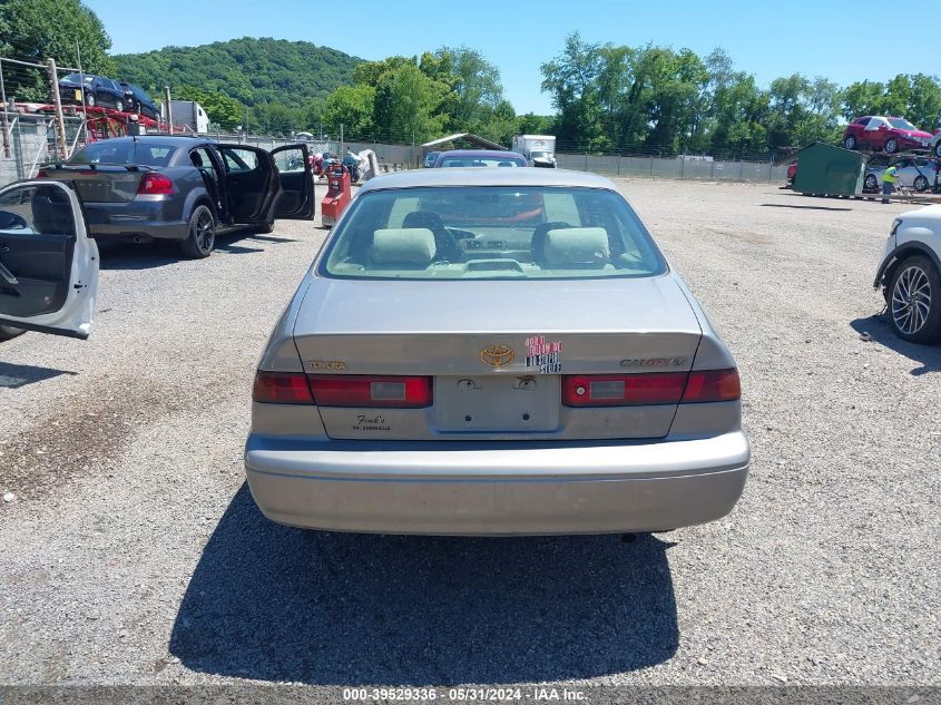 1999 Toyota Camry Le VIN: 4T1BG22K2XU422848 Lot: 39529336