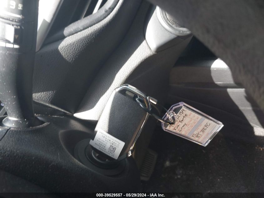 2022 Kia Forte Lxs VIN: 3KPF24AD0NE450601 Lot: 39529557