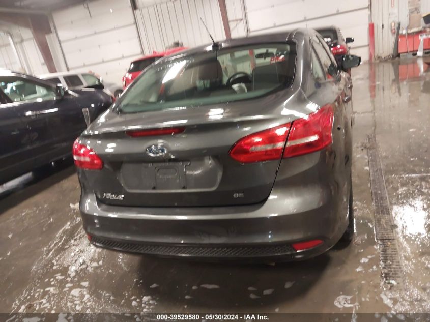 2016 Ford Focus Se VIN: 1FADP3F2XGL365498 Lot: 39529580