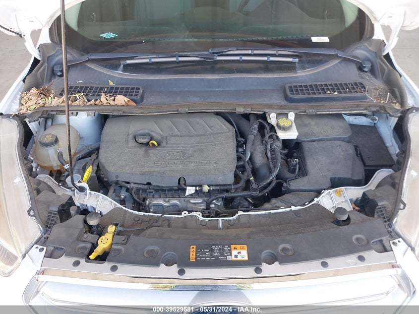 VIN 1FMCU0GD7JUB29062 2018 FORD ESCAPE SE