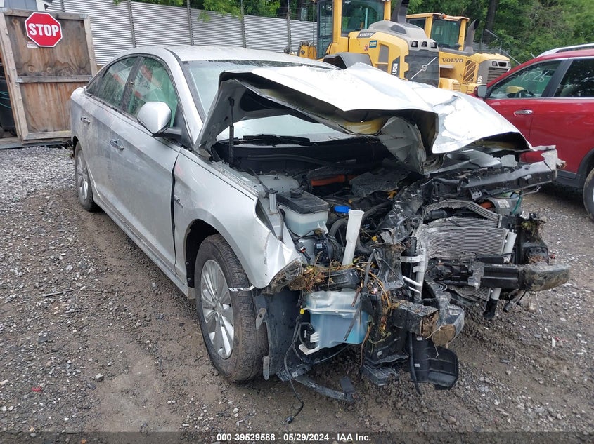 2016 Hyundai Sonata Hybrid Se VIN: KMHE24L18GA015535 Lot: 39529588