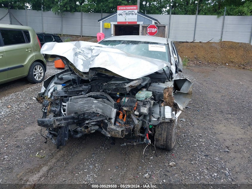 2016 Hyundai Sonata Hybrid Se VIN: KMHE24L18GA015535 Lot: 39529588