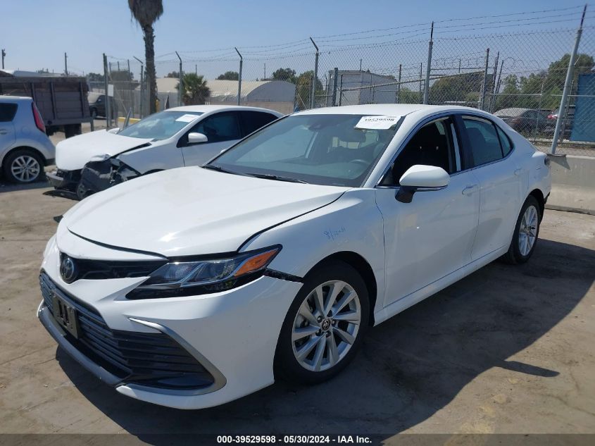 2021 Toyota Camry Le VIN: 4T1R11AKXMU608581 Lot: 39529598