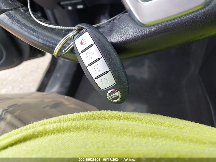 2017 Nissan Rogue Sv VIN: JN8AT2MT9HW152111 Lot: 39529604