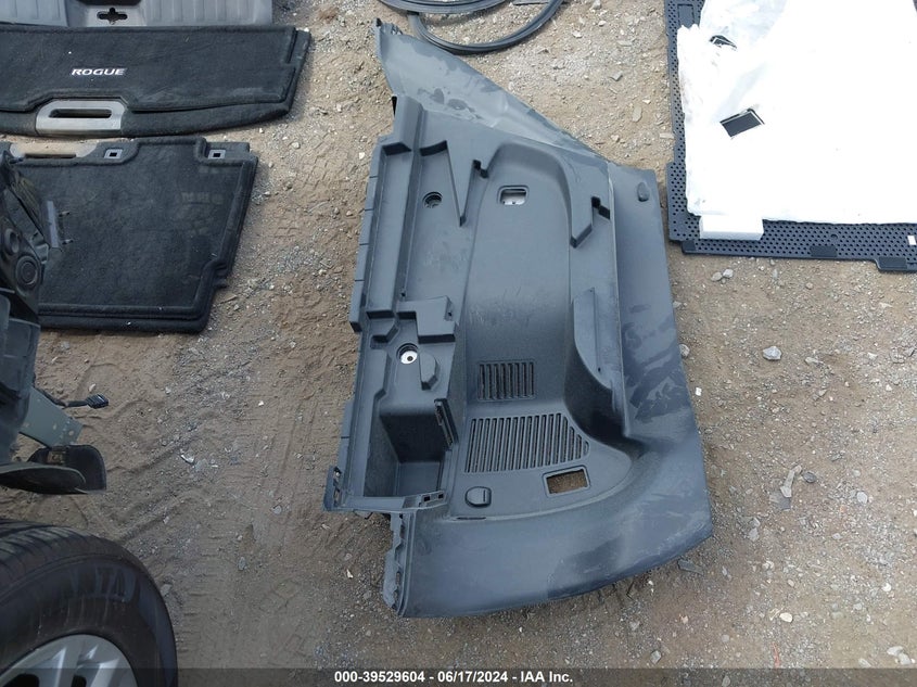 2017 Nissan Rogue Sv VIN: JN8AT2MT9HW152111 Lot: 39529604