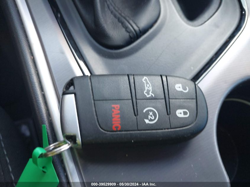 2021 Dodge Challenger Sxt VIN: 2C3CDZAGXMH533447 Lot: 39529909