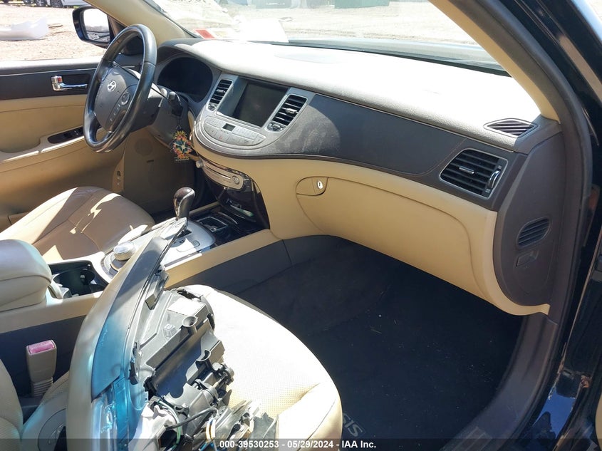 2009 Hyundai Genesis 3.8 VIN: KMHGC46E39U051235 Lot: 39530253