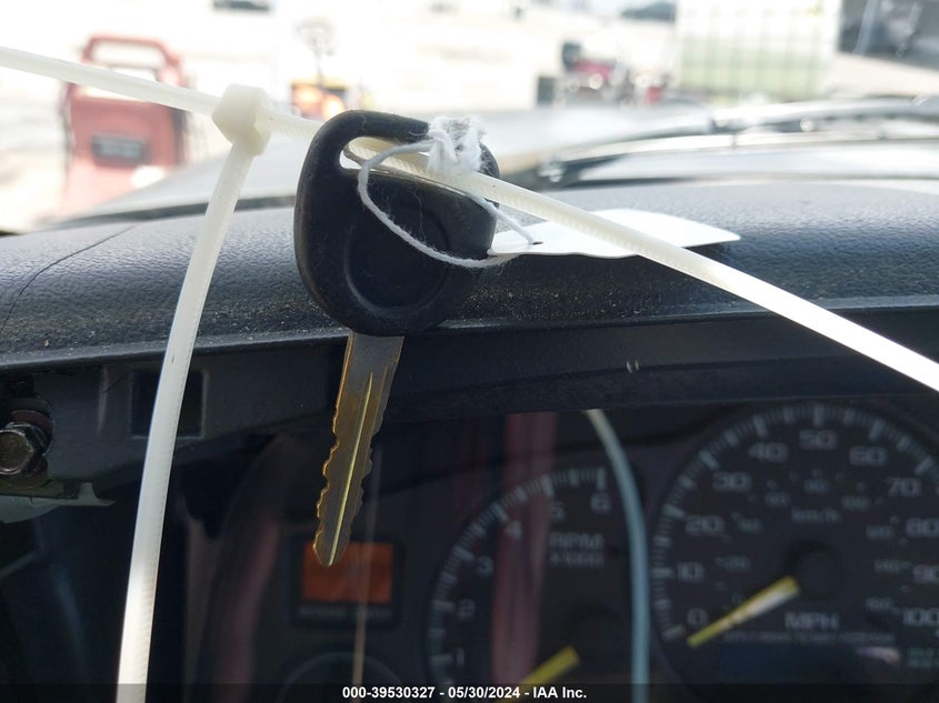 2001 Chevrolet Silverado 1500 Ls VIN: 2GCEC19T711242516 Lot: 39530327