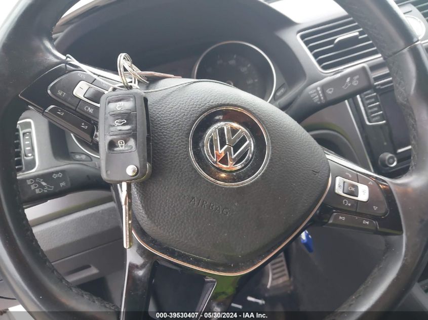 2017 Volkswagen Passat 1.8T R-Line VIN: 1VWDT7A37HC030047 Lot: 39530407