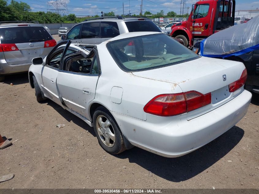 2000 Honda Accord 2.3 Ex VIN: 1HGCG5651YA143121 Lot: 39530456