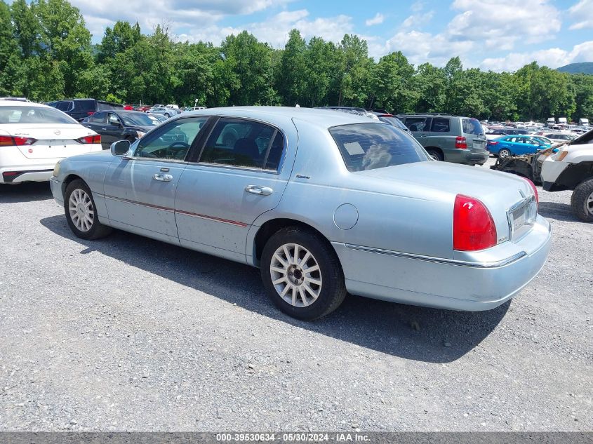 2007 Lincoln Town Car Signature VIN: 1LNHM81W97Y627120 Lot: 39530634