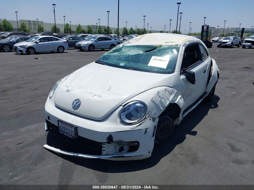 2013 Volkswagen Beetle 2.5L Entry VIN: 3VWFP7AT1DM645196 Lot: 39530647