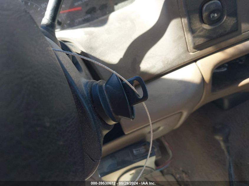 2001 Ford F-250 Lariat/Xl/Xlt VIN: 1FTNX21F01EA37229 Lot: 39530672