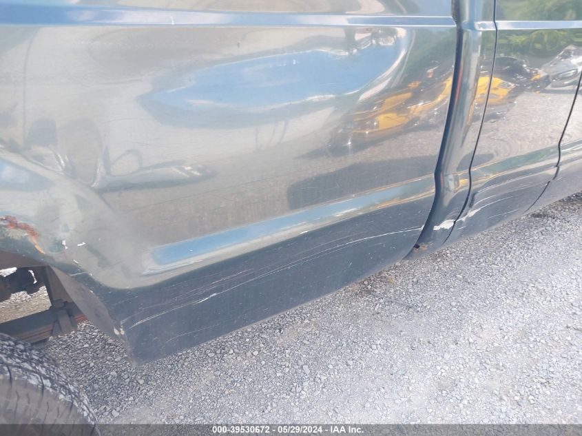 2001 Ford F-250 Lariat/Xl/Xlt VIN: 1FTNX21F01EA37229 Lot: 39530672