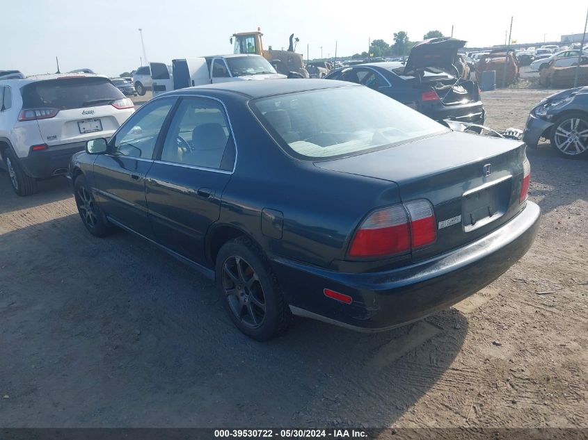 1996 Honda Accord Lx/Ex VIN: 1HGCE6640TA000561 Lot: 39530722