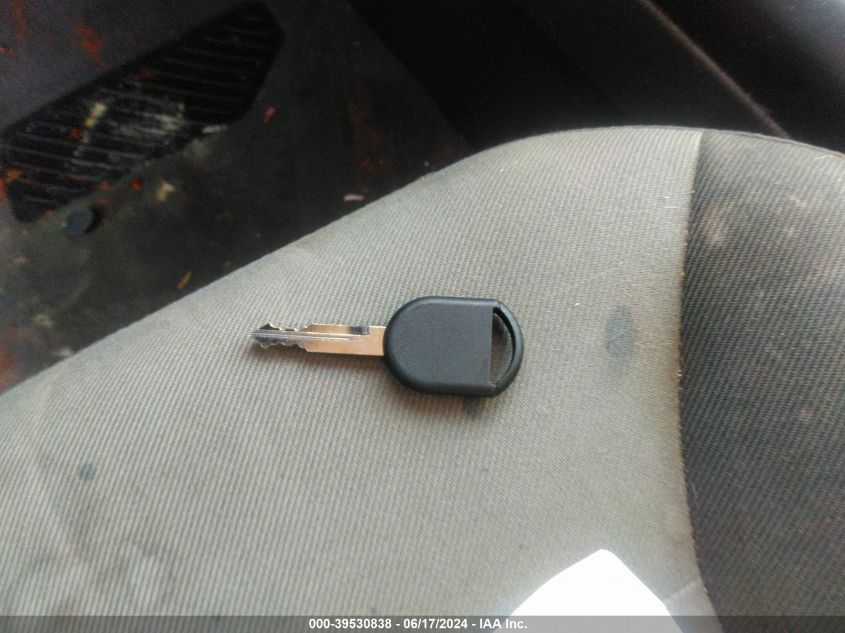 2005 Ford Escape Xls VIN: 1FMYU02Z15KA37102 Lot: 39530838