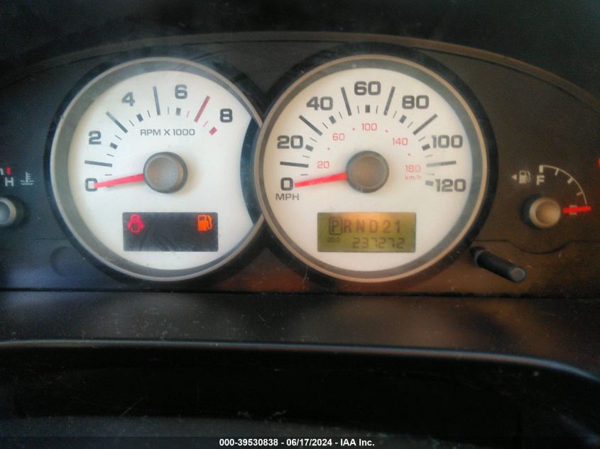 2005 Ford Escape Xls VIN: 1FMYU02Z15KA37102 Lot: 39530838