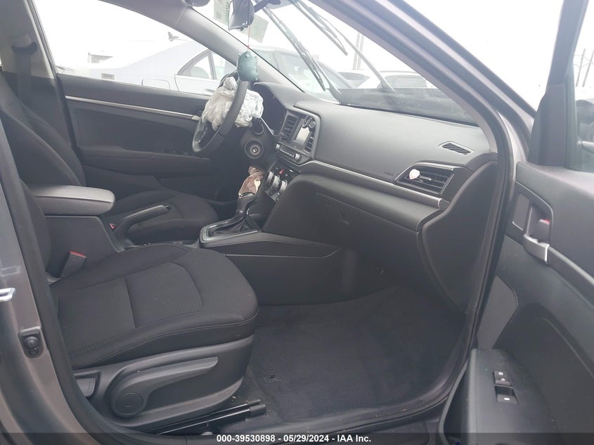 VIN 5NPD74LF6KH493144 2019 HYUNDAI ELANTRA SE
